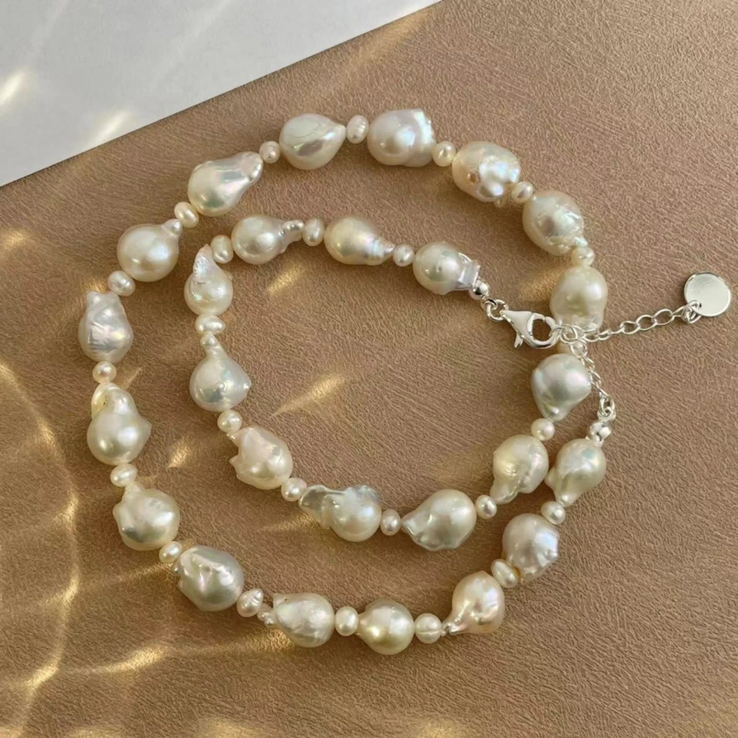 The Valen Lumière Necklace