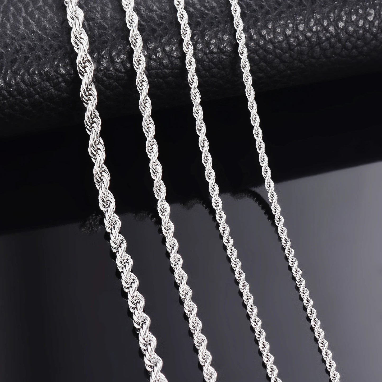 The Aurelia Woven Chain