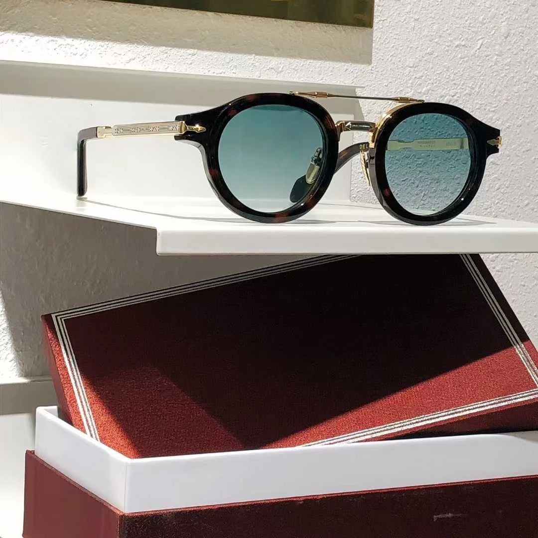 The Aurelia Rouge Frames