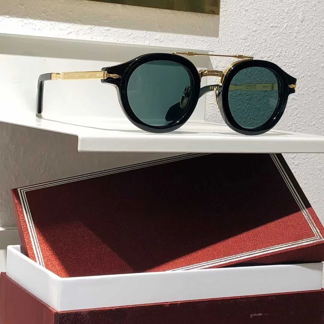 The Aurelia Rouge Frames