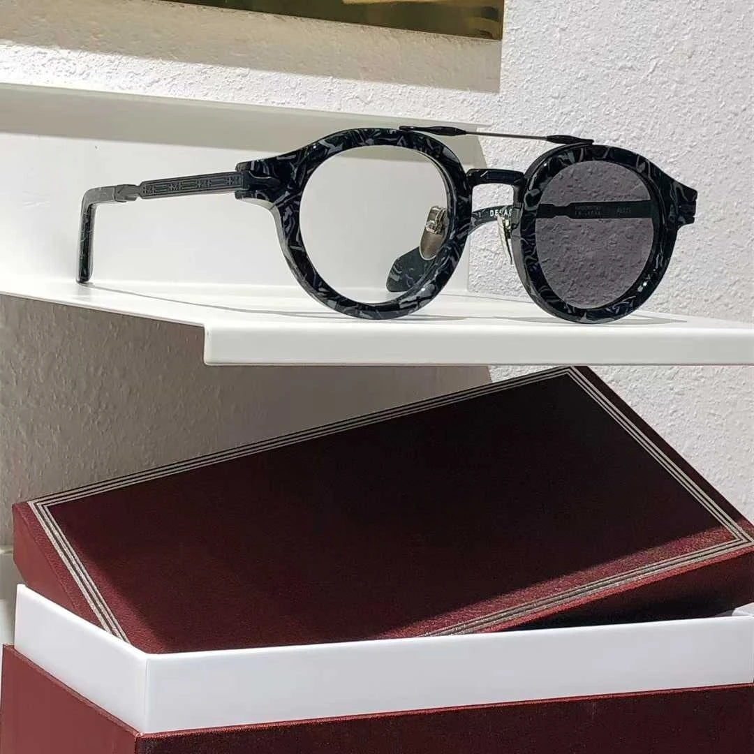 The Aurelia Rouge Frames