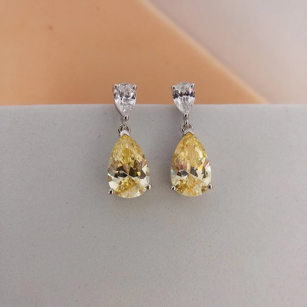 The Muna Teardrop Earrings