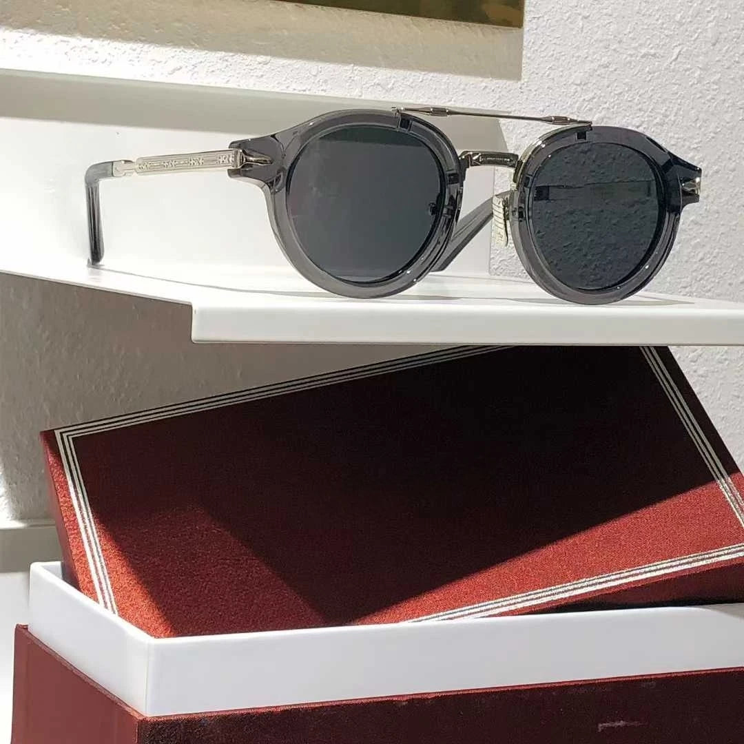 The Aurelia Rouge Frames