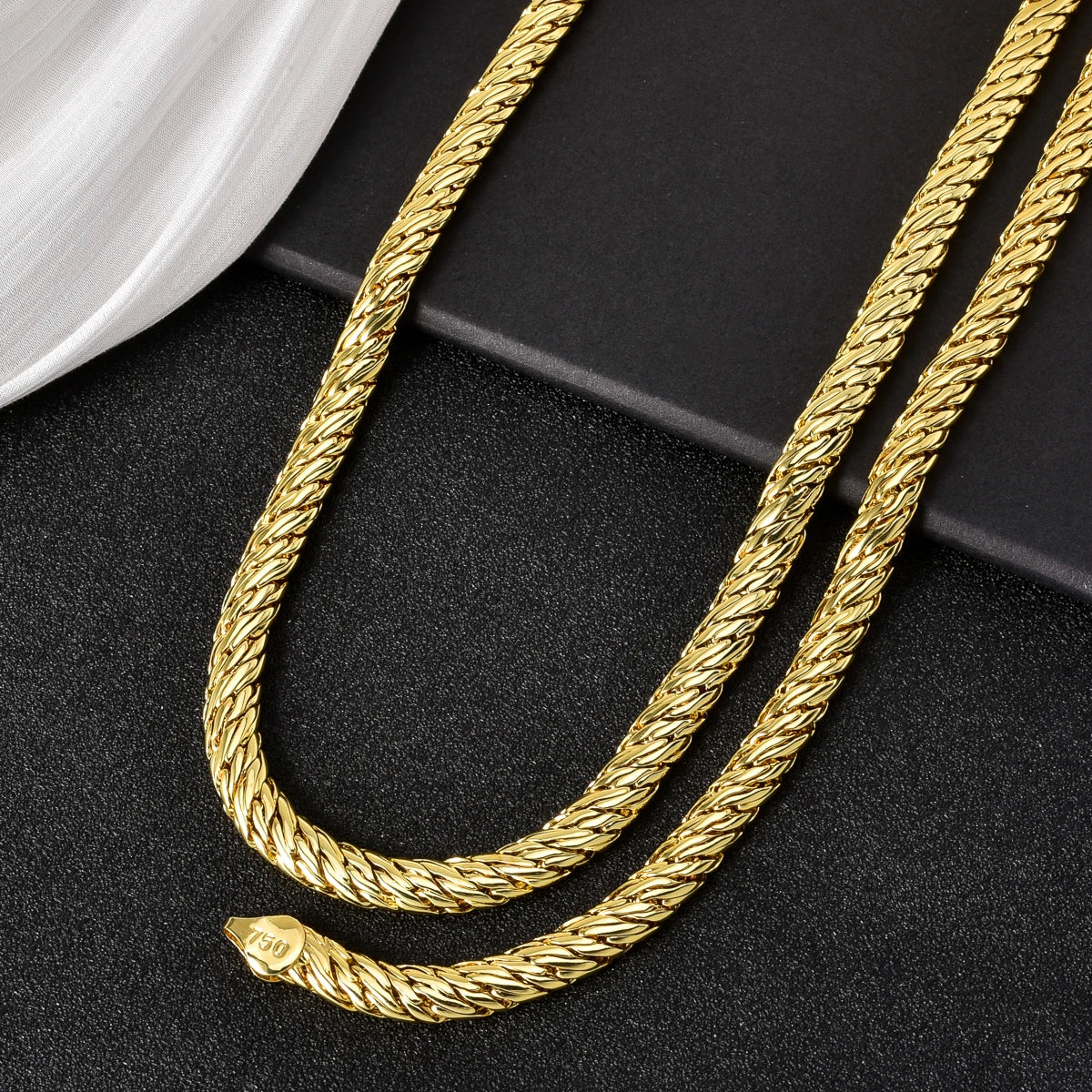 The Solen Torque Gold