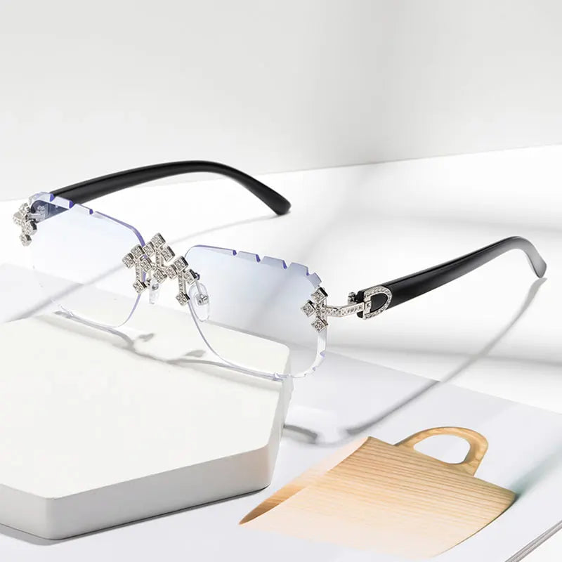 The Aurean Lens
