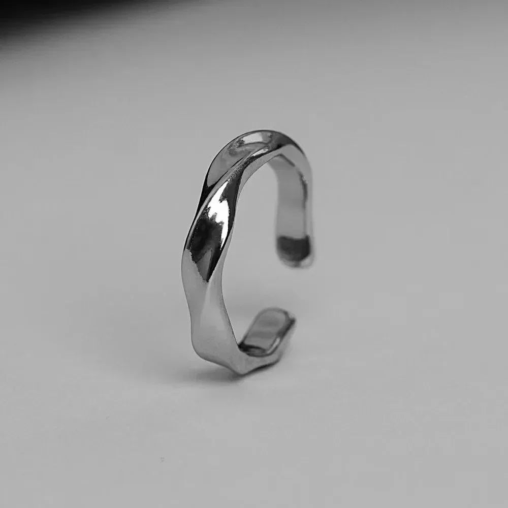 The Aurelia Band Ring