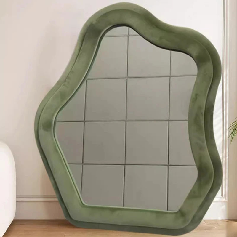 The Valen Noir Mirror