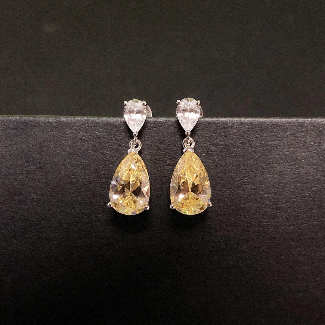 The Muna Teardrop Earrings