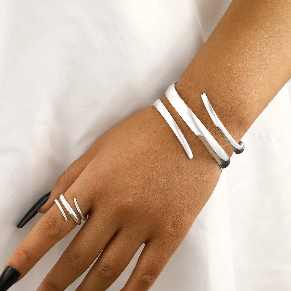 The Calista Cuff