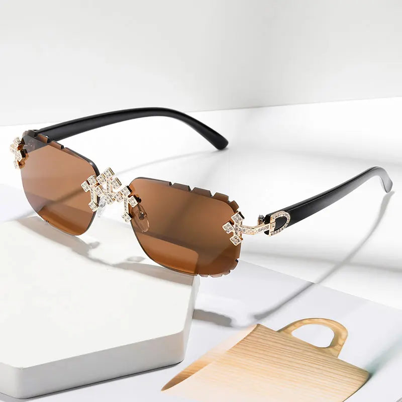 The Aurean Lens
