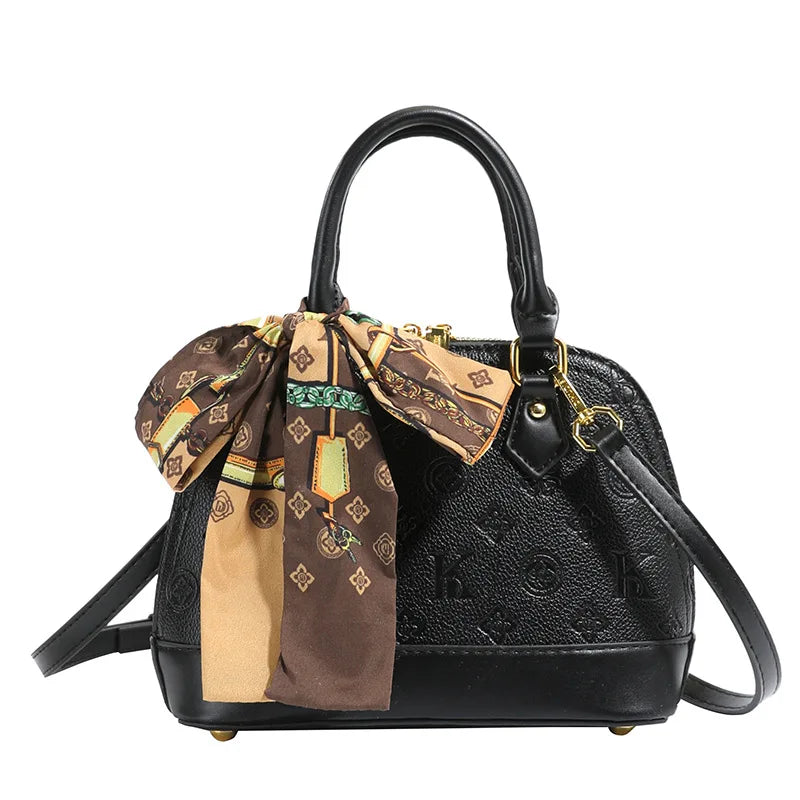 The Valen Shell Clutch