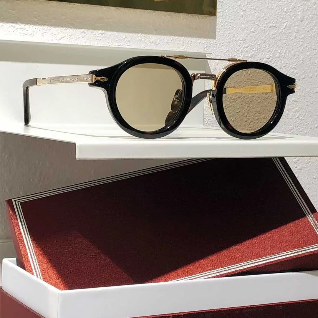 The Aurelia Rouge Frames