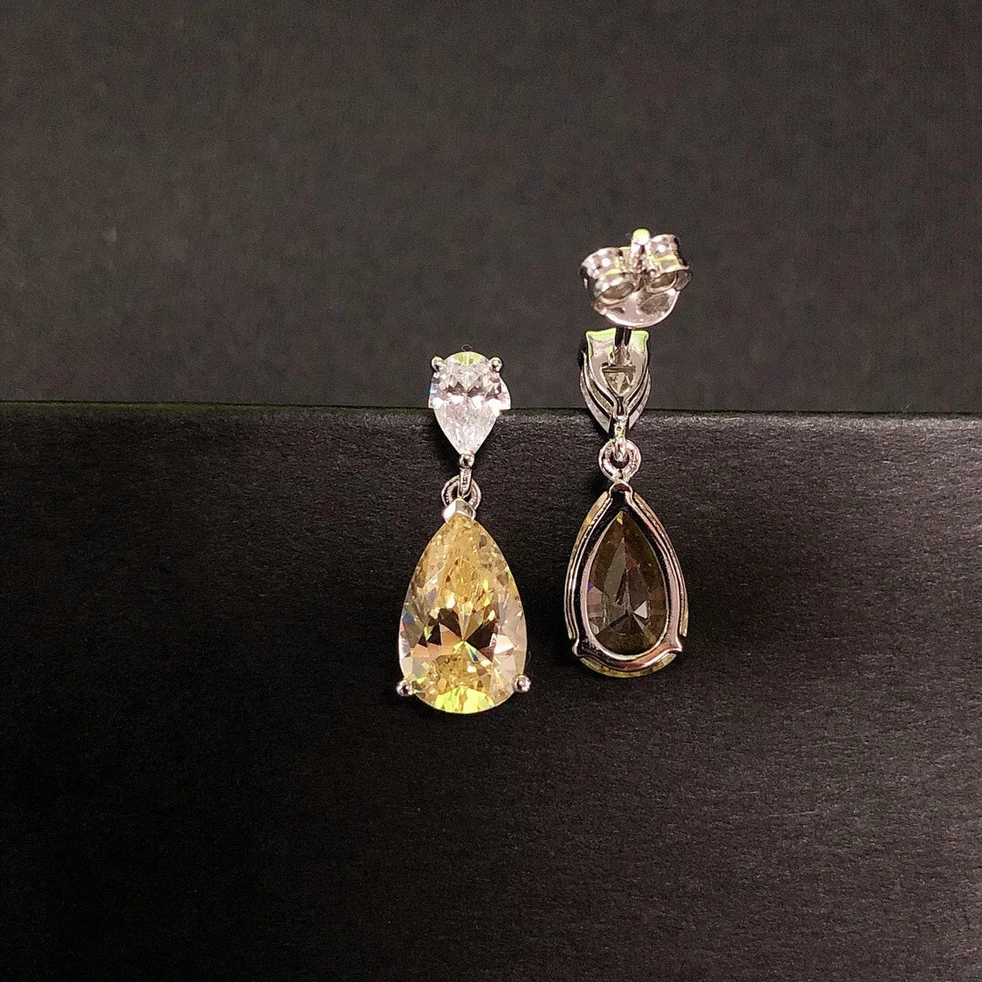 The Muna Teardrop Earrings