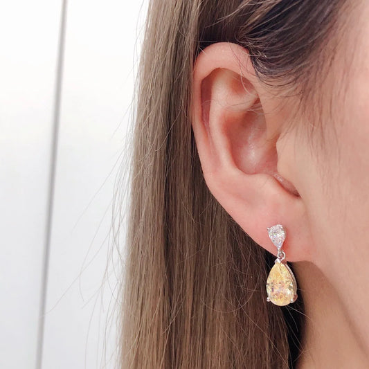 The Muna Teardrop Earrings