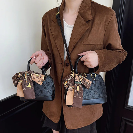 The Valen Shell Clutch